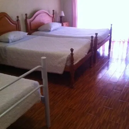 Quinta Fonte Do Corvo * レイリア